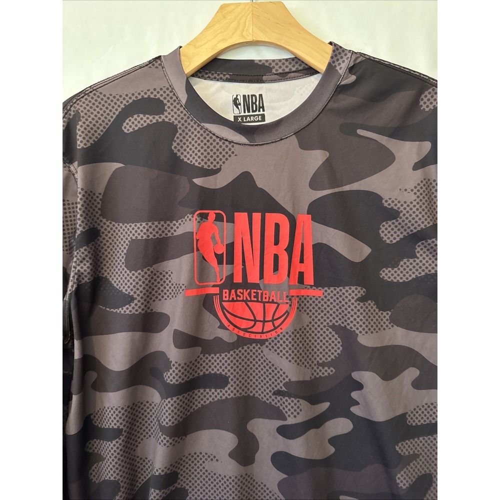 NBA Mens Basketball Logo Long Sleeve Camo Polyester Shirt  Size X Large